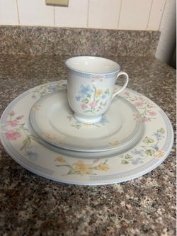 Garden Bouquet Fine China Set