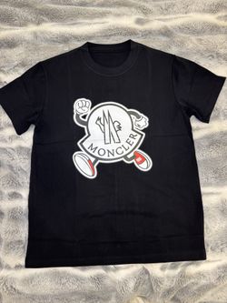 NEW MONCLER DESIGNER SHIRT 2025 SEASON. Sizes : Medium , Large  AND Small 🔌🔌🔌🔥🔥