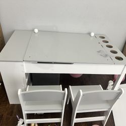 Kid Art Table 