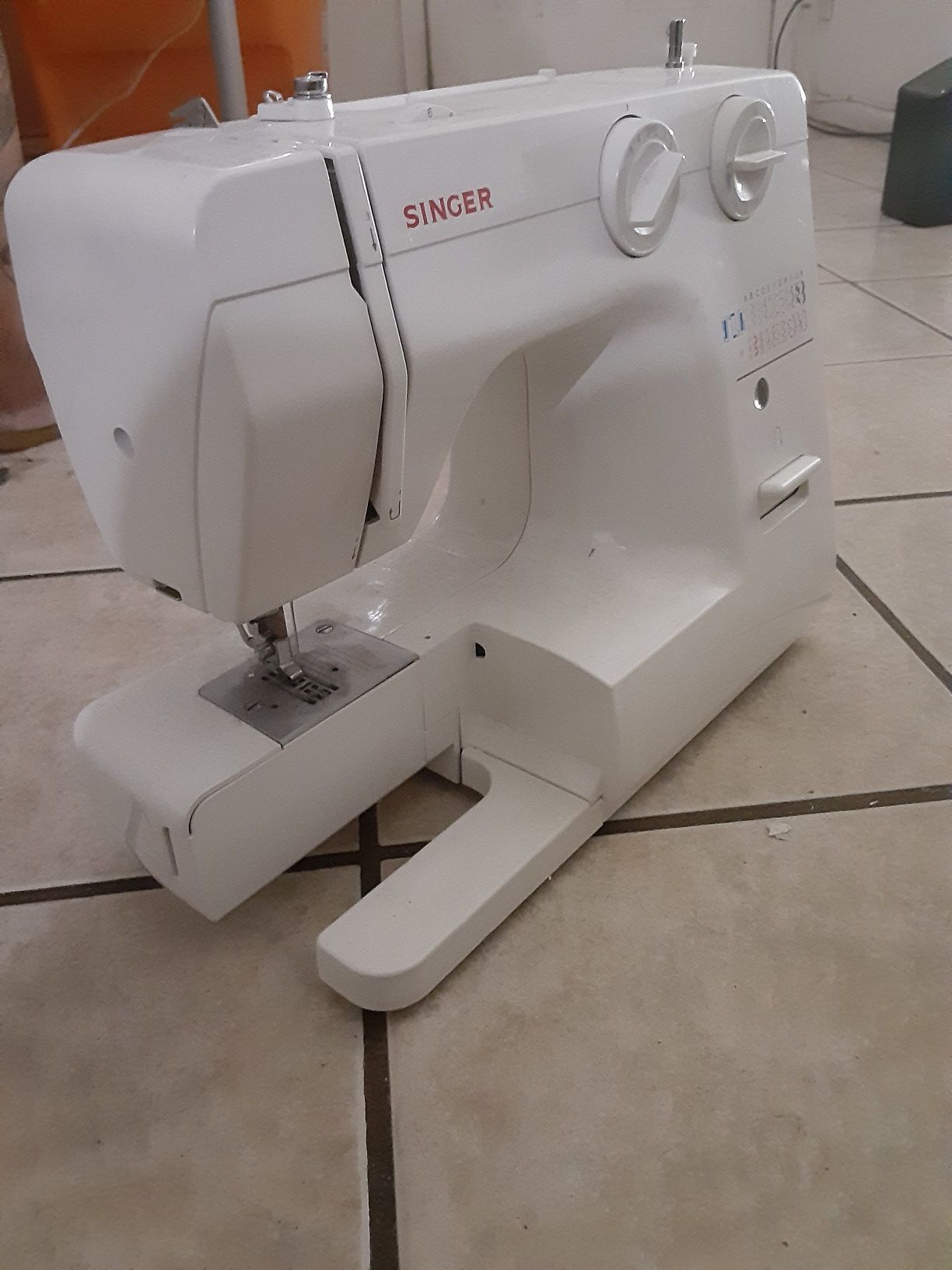 1120 singer sewing machine