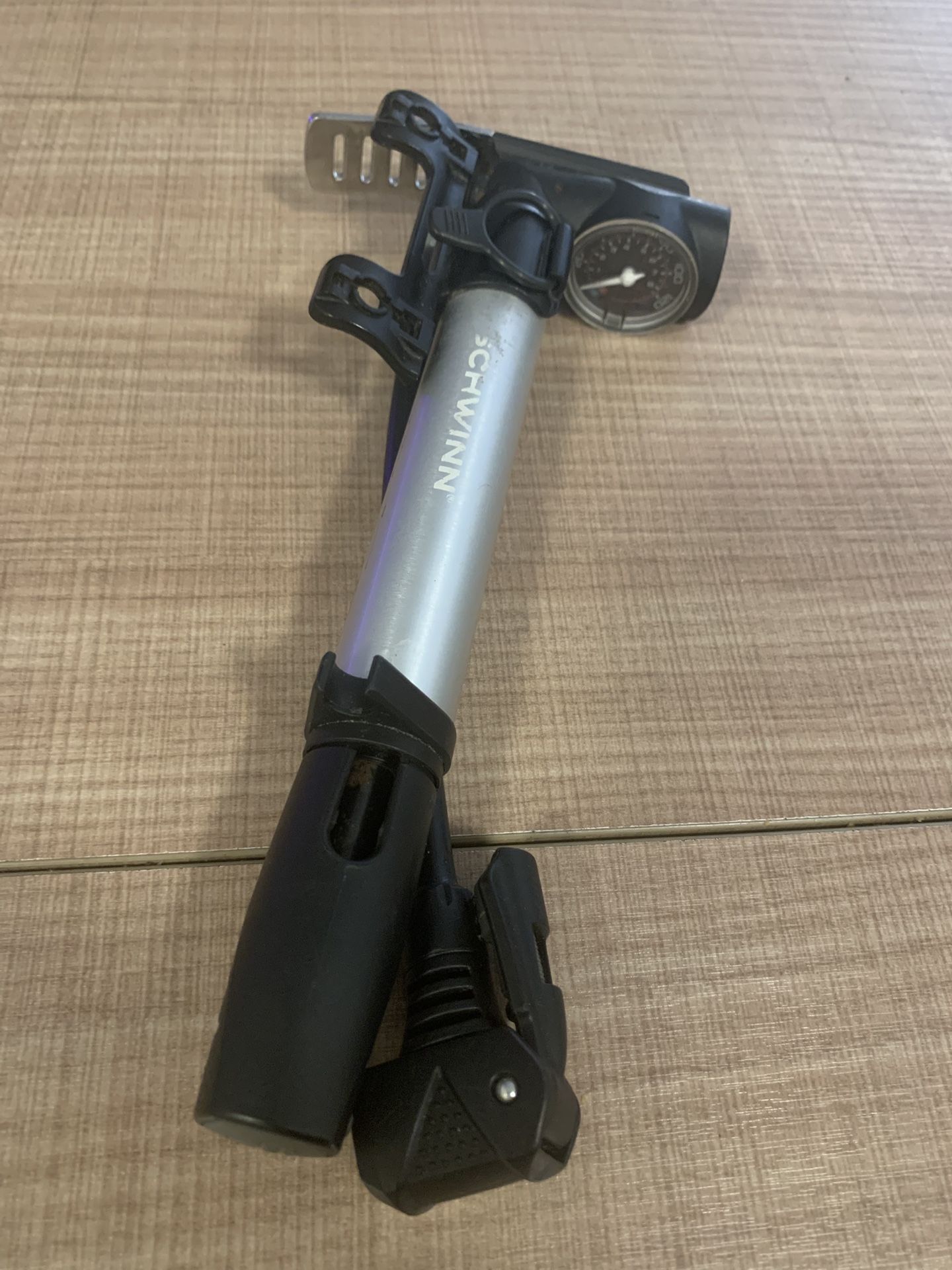 Schwinn Mini Bike Pump w Gauge