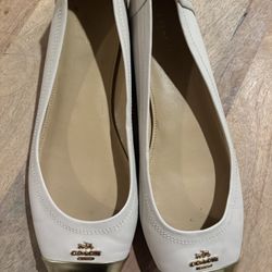 Coach Womens Chelsea White Gold Leather Cap Toe Slip On Ballet Flats Size 9.5