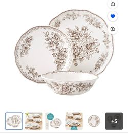 Pioneer women dishes in perfect never used condition