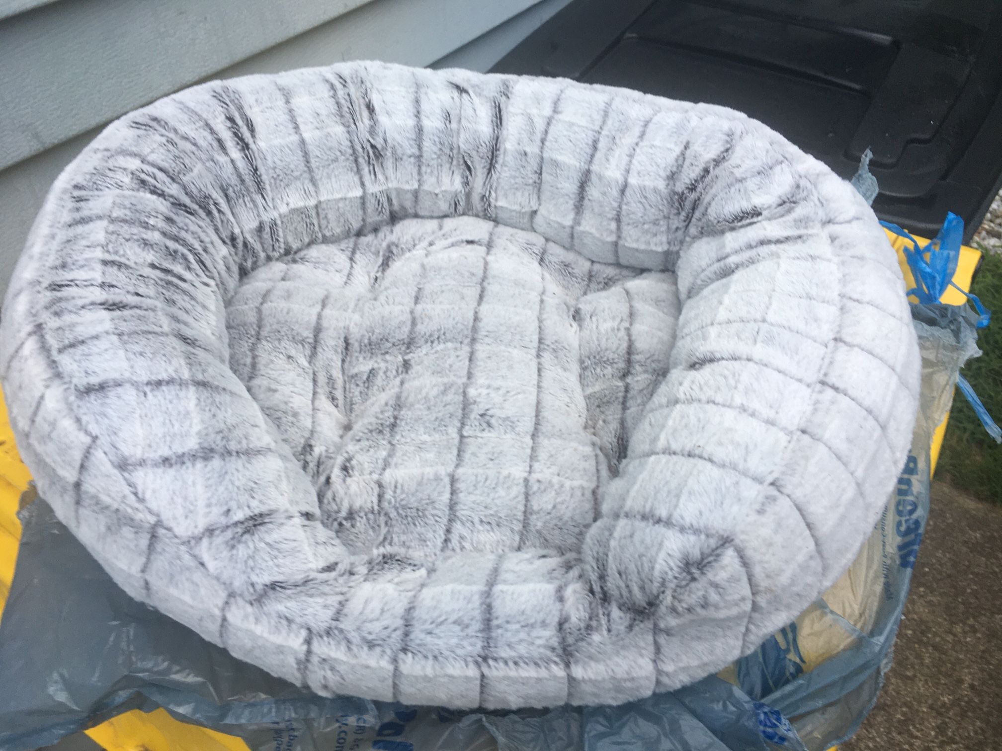 Like New Small Pet Bed Only $15