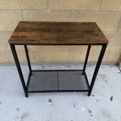 📣 FREE ALERT! Small End Table