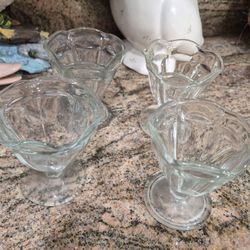 4 Vintage Ice Cream Dessert Cups
