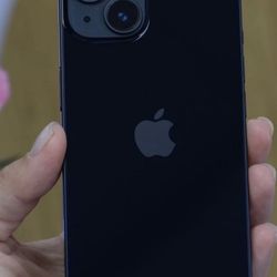 Almost New  Black T-Mobile iPhone 14