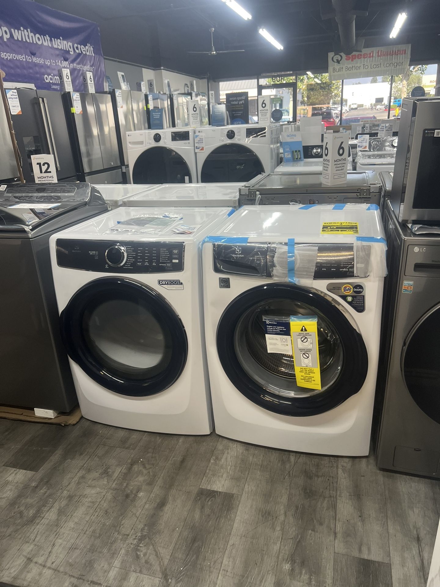 Electrolux - 4.5 Cu Ft Smart Front Load Washer & 8.0 Cu Ft Smart Electric Dryer Set In White 😻