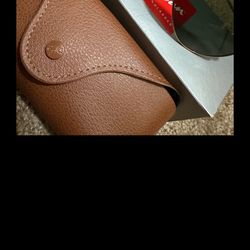 Ray-Ban Gold Green Aviator Sunglasses Iconic Design