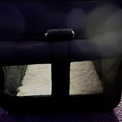 Delta  Pet Carrier