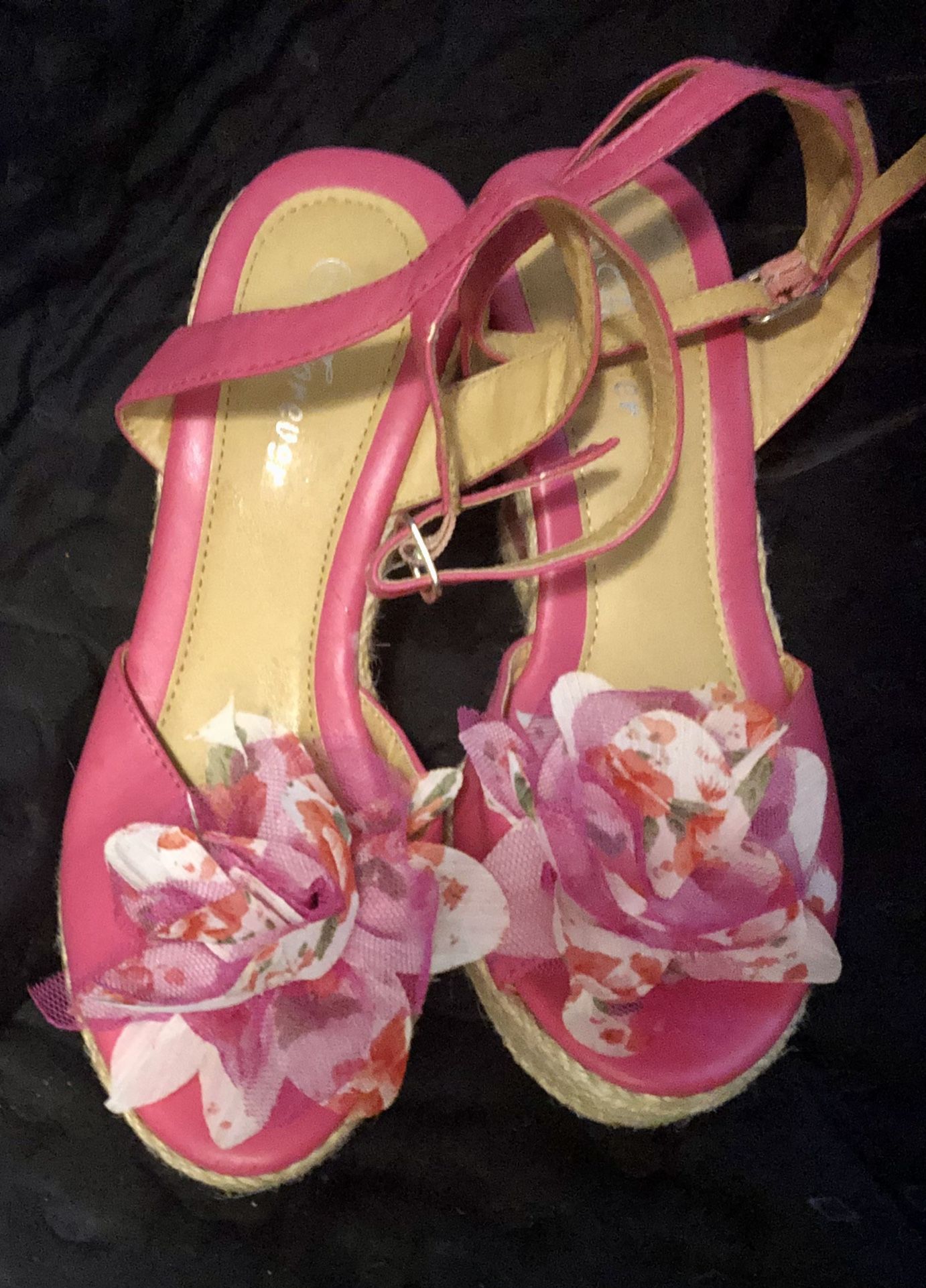 Pink 4” Flower Wedge Heels In New Condition. Size 7. $10 pickup/$13 shipping