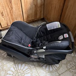Britax B-Safe Infant Car Seat + Base