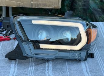 16-22 Toyota Tacoma Black Dual Projector LED Strip Headlights