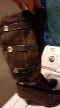 Nice women's boots size 9