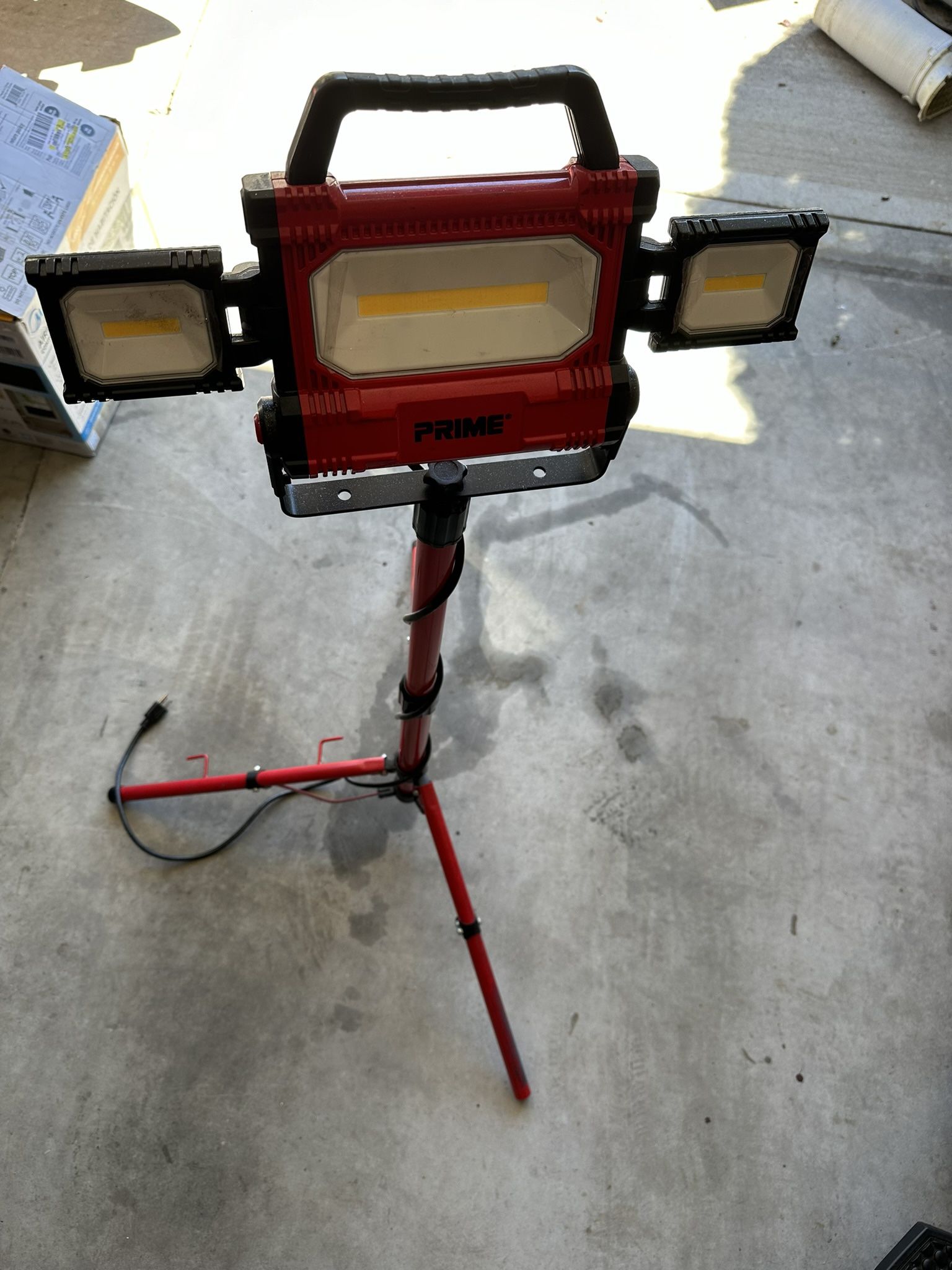 LED Tripod Worklight