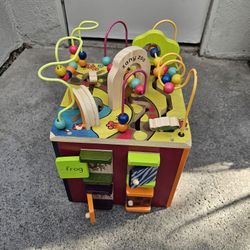 Zany Zoo Activity Cube