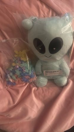 Glow Warm Pals(Alex Alien) & 100 Glow In The Dark Aliens