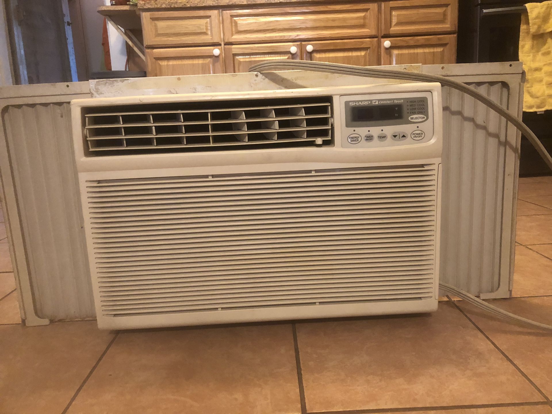 Sharp air conditioner 12000 Btu works great I try on before you buy it!