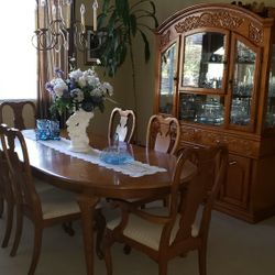 Comedor De 6 Sillas, y China Cabinet