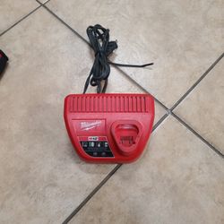 Mikwaukee 12v Battery Charger 