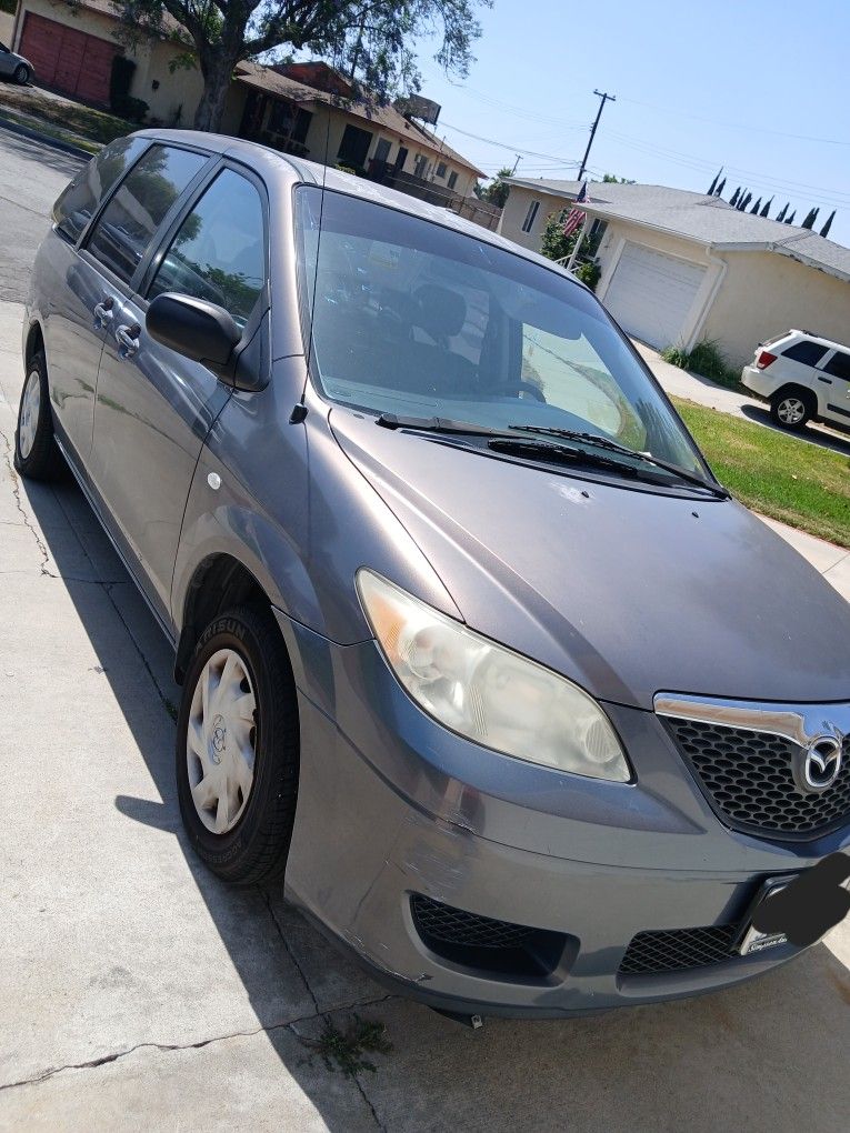 2006 Mazda MPV