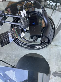 Charging electrical plugs for automobile