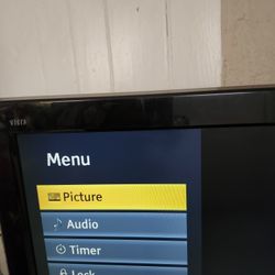 Panasonic  TV 📺  37"  In Good Working Condition No  Remote 