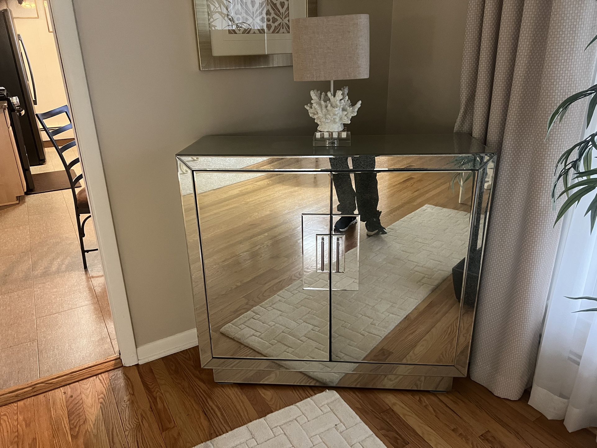 Luxury Mirror Cabinet