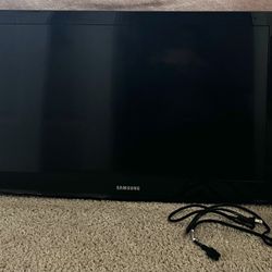 Samsung 32” TV (not smart)  Read Description