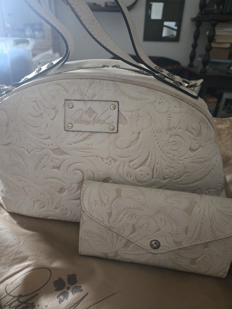 Patrisha Nash Genuine Leather White Purse And Wallet