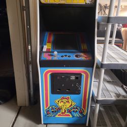 Arcade game - Ms. Pac-Man