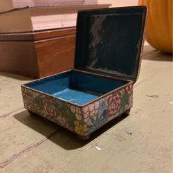 Antique Porcelain Jewel Box China 1900's
