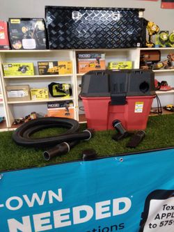 Milwaukee 6 Gal Wet/Dry Vacuum