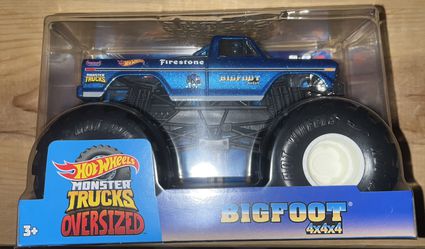  Hot Wheels Monster Trucks, Oversized Monster Truck, 1