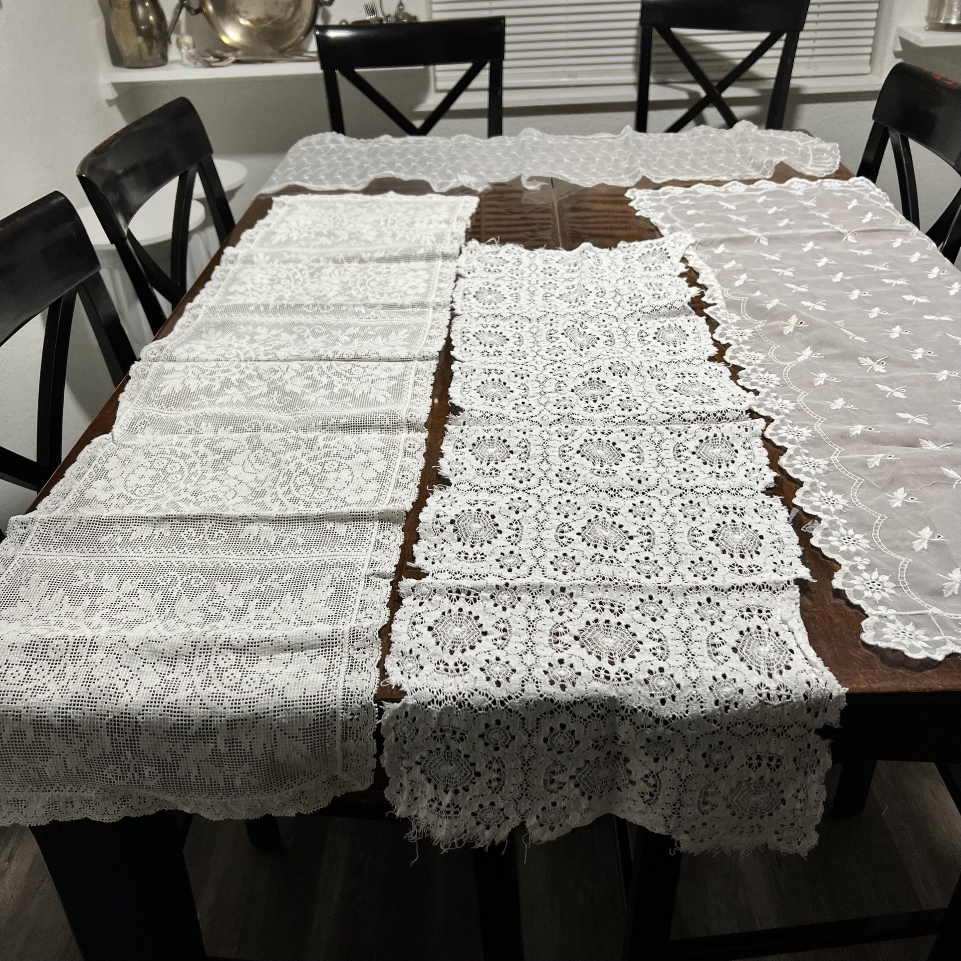 Vintage Crocheted Table Runner 4 pieces