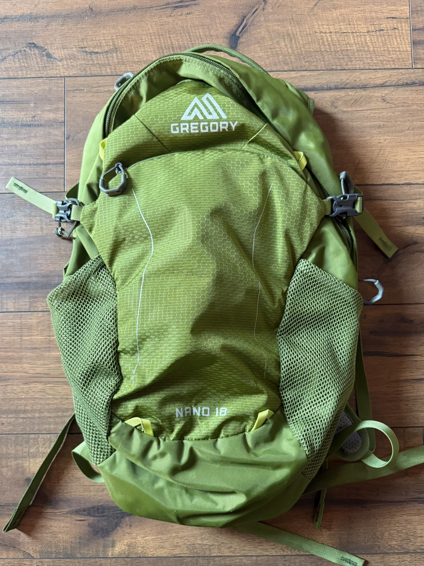 GREGORY Nano 18 Backpack Ultralight RARE GREEN