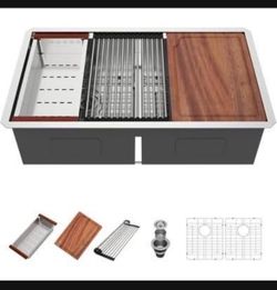 Stainless Steel Undermount Kitchen Sink with Accessories