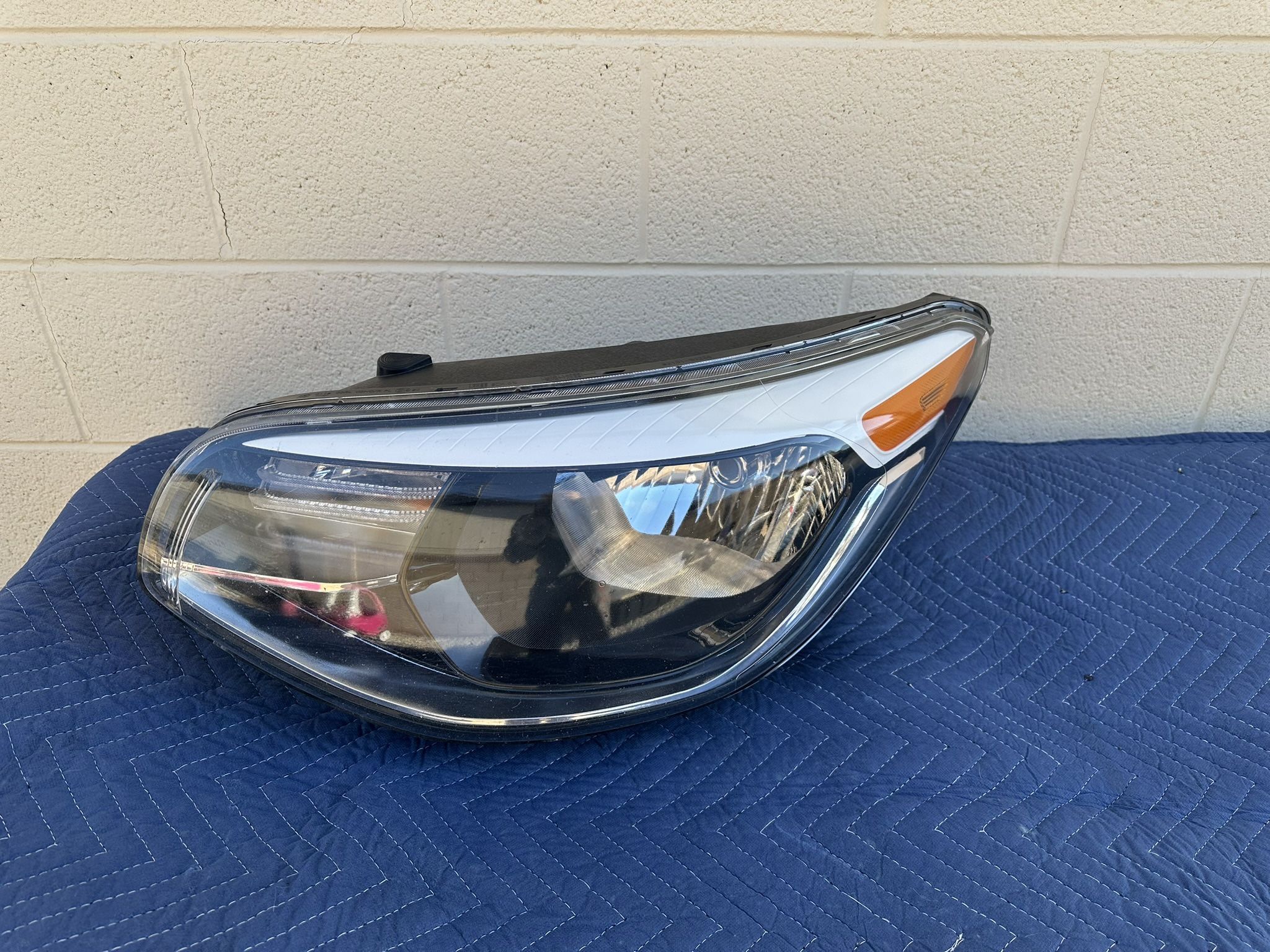 Kia Soul Headlight 2014-2019, Kia Soul Headlamp, Oem Original Part, driver side Mop
