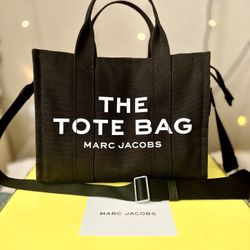 THE TOTE BAG