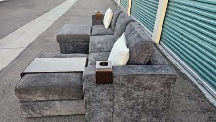 FREE DELIVERY!!! Lovesac "Sactional" 5pc Modular Sofa / Ottomans GRAY ($7K Retail...60% OFF!!!)