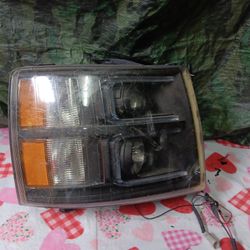 2007-13 Chevy Silverado Headlight 