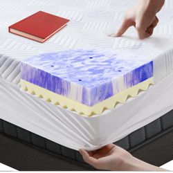 Mattress Topper Size King  3” New In Box $$60