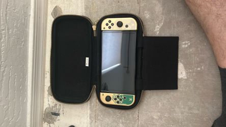 Switch OLED (Zelda)