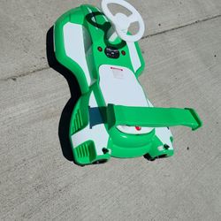 12V Electric Wiggle Car with Pedal, 2 in 1 Wiggle Car Ride On Toys for Kids Ages 3 and Up, Anti-Rollover Flashing Wheels, Bluetooth, Music