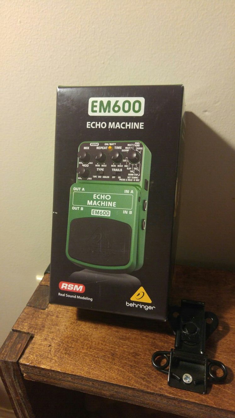 PRICE DROP: Behringer echo machine em600