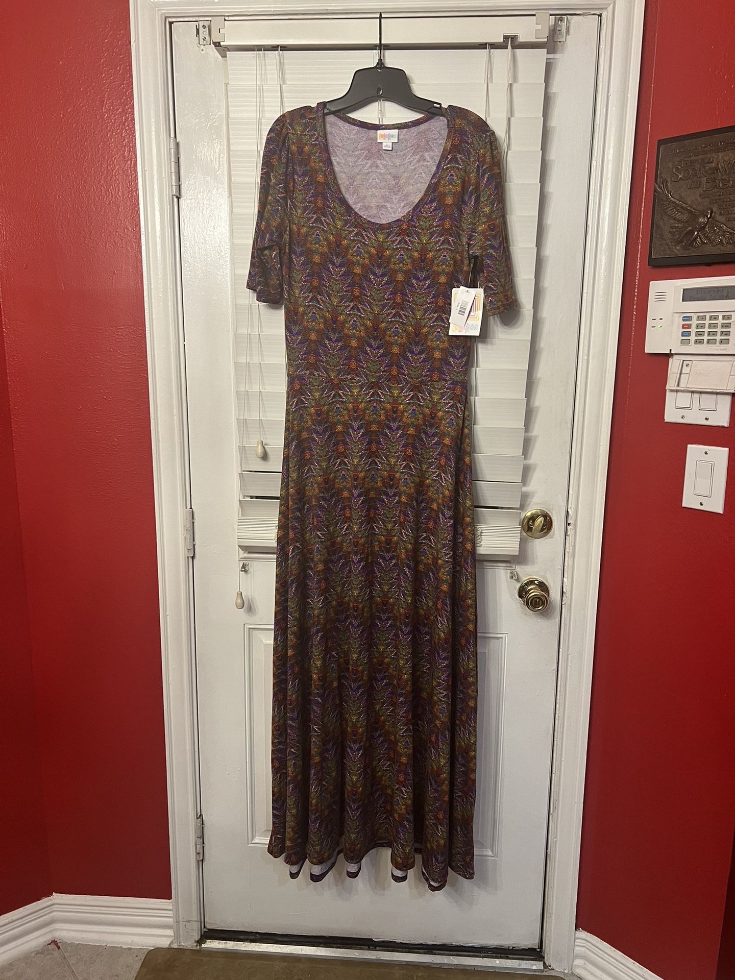 LULAROE WOMAN DRESS 1/2 SLEEVES COMFORTABLE MULTIPLE COLOR SZ LARGE