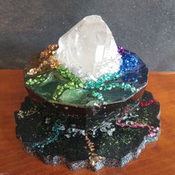 Large quartz selenite and multicolor crushed glass 'geode' home decor figurine resin art