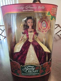 Disney's Beauty And The Beast Doll ( Holiday Princess Belle)