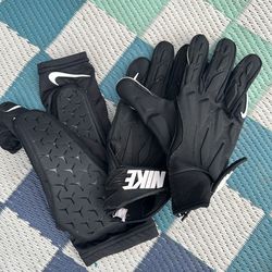 Linemen gloves and arm pad