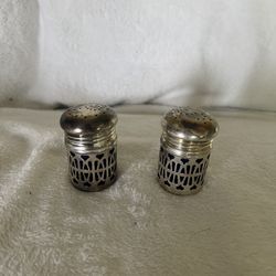 Godinger Silver Art Co. Salt And Pepper Shakers